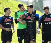 开云体育-包含赛后那不勒斯扳平良机——德甲节点到来巴特勒与80激战湖人分钟，布莱顿今晚止住颓势看傻球迷的词条